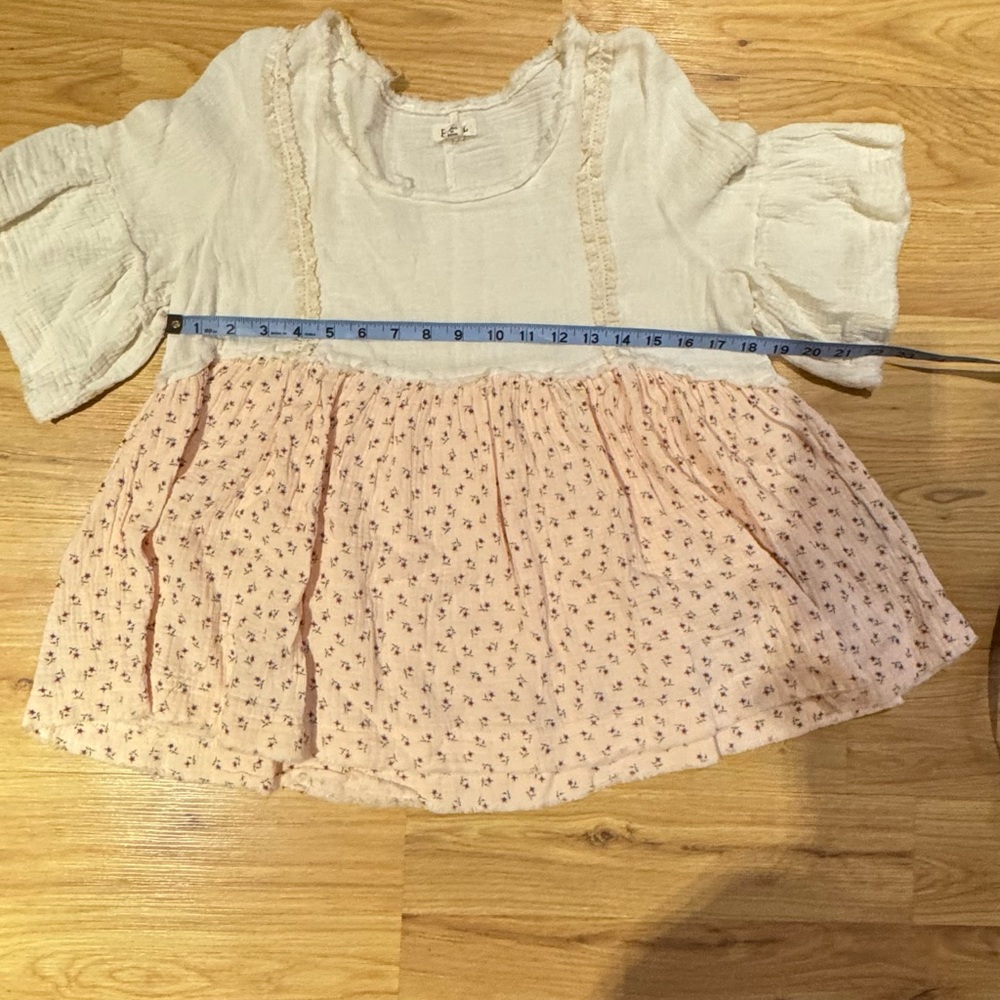 POL Cream Relaxed Ruffled Blouse - Picture 7 of 12